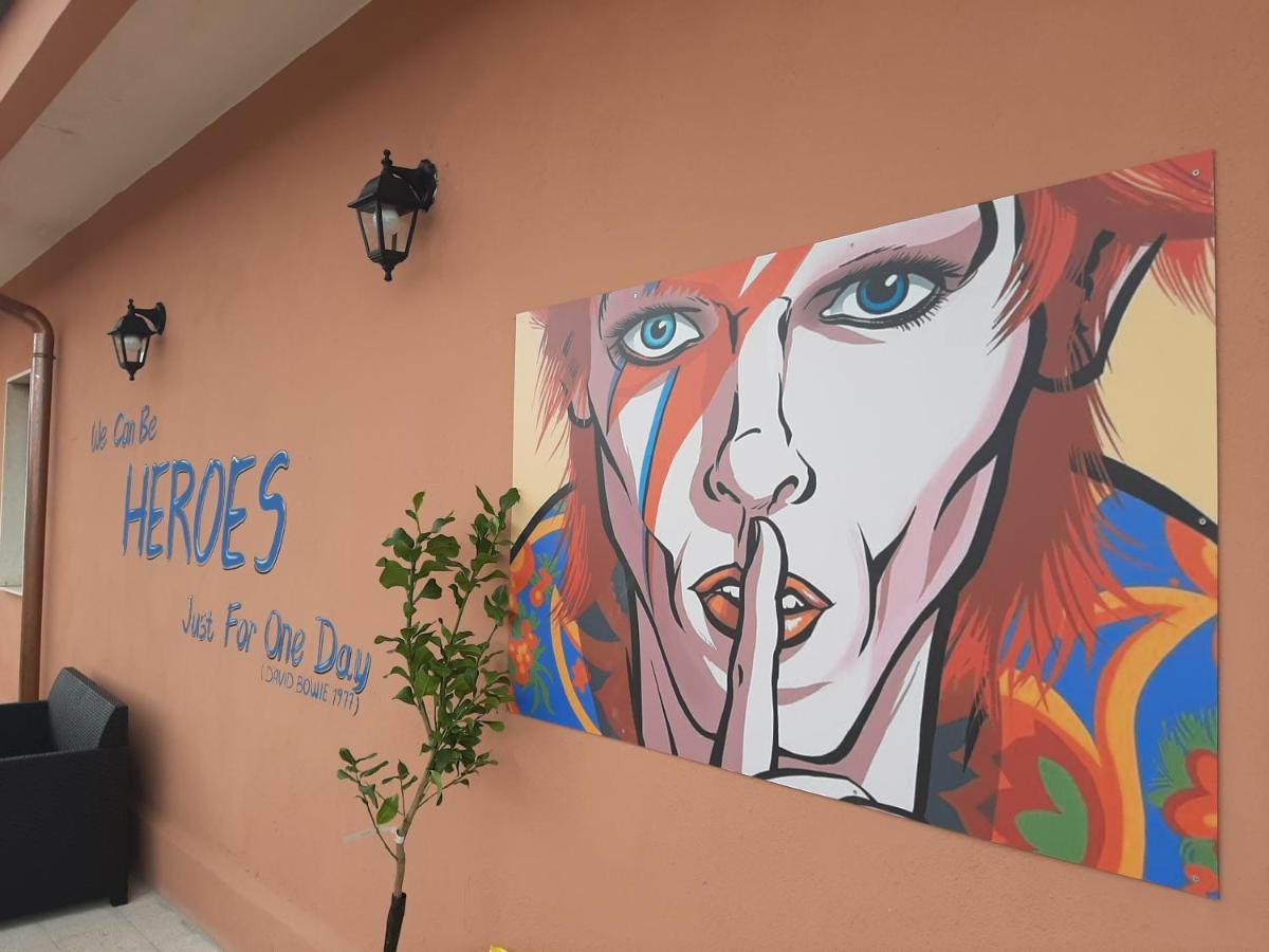 The Home Of Music Stars CTA Exterior foto